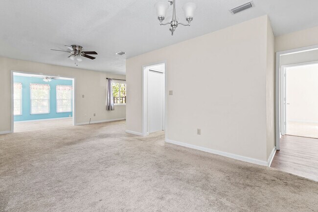 Building Photo - Sweetbriar Home