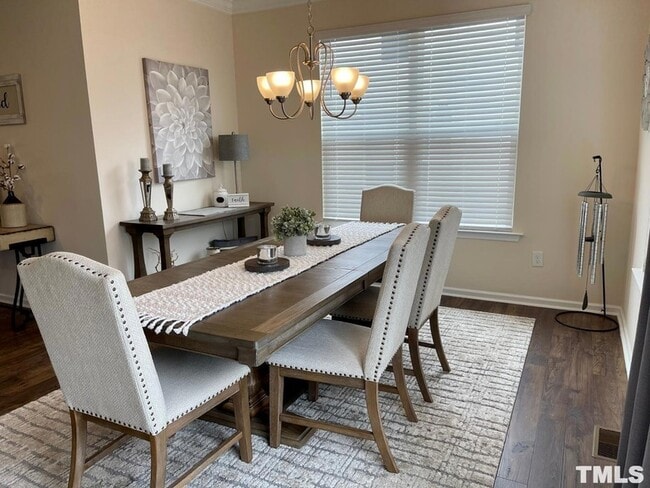 Building Photo - 1116 Finch Ct