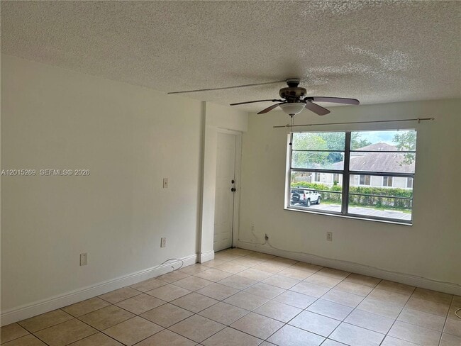 Building Photo - 4304 NW 9th Ave