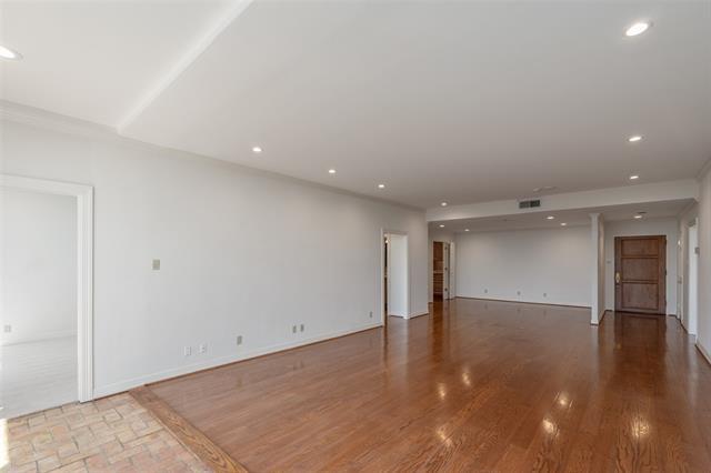 Building Photo - 6335 W Northwest Hwy