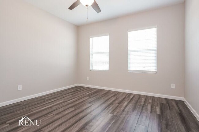 Building Photo - 1645 Braeburn Ln