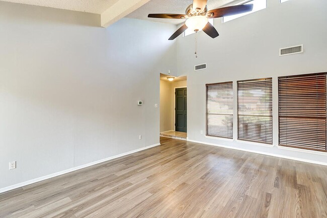Building Photo - 7034 Powderhorn Ct