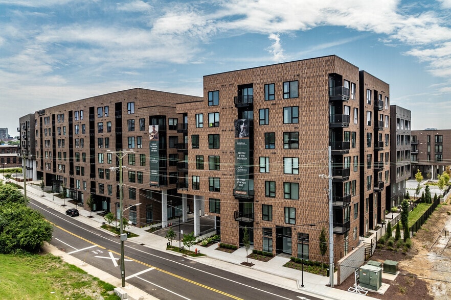 Primary Photo - The Chartwell at Marathon Village