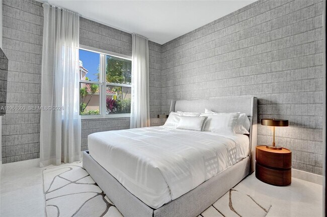 Building Photo - 20824 NE 37th Ave