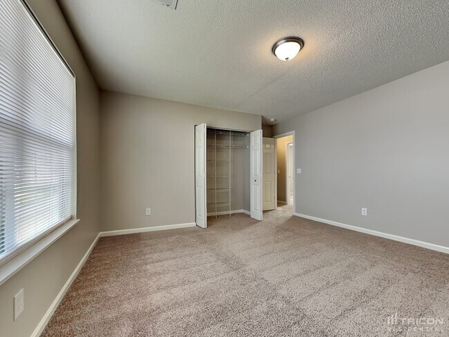 Building Photo - 100 Sandpine Cir