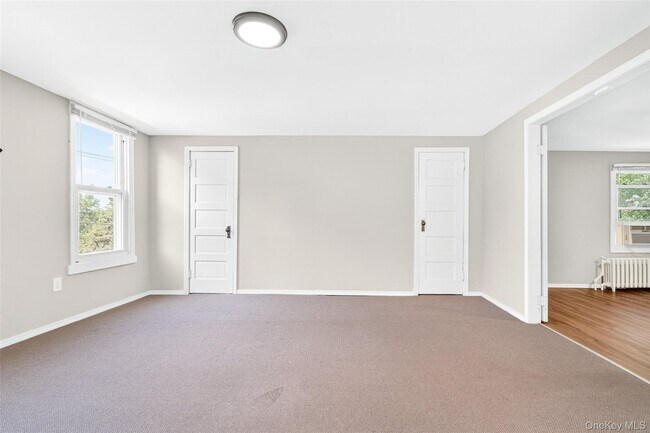 Building Photo - 109 Broadway