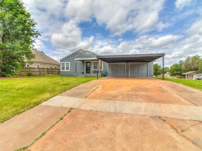 Building Photo - 621 N 16th St