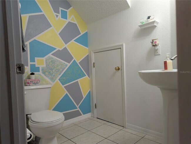 Building Photo - 10740 Keys Gate Dr