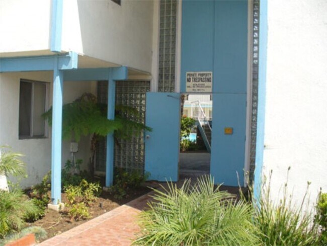 Building Photo - 909 N. Wilmington Blvd.