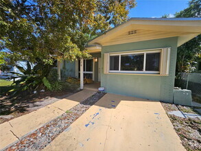 Building Photo - 279 SW 8th St
