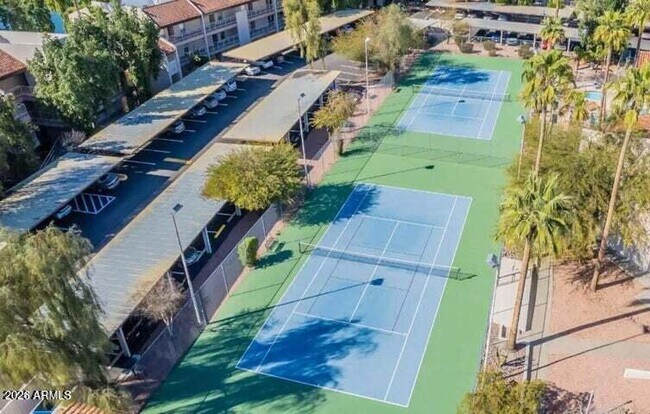 Building Photo - 11040 N 28th Dr