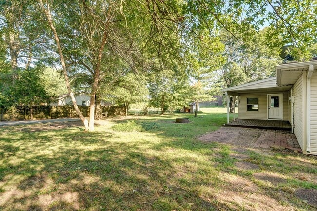 Building Photo - Charming 3 bedroom,  2 bathroom house for ...