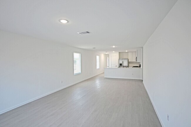 Building Photo - 223 Zyra Ave