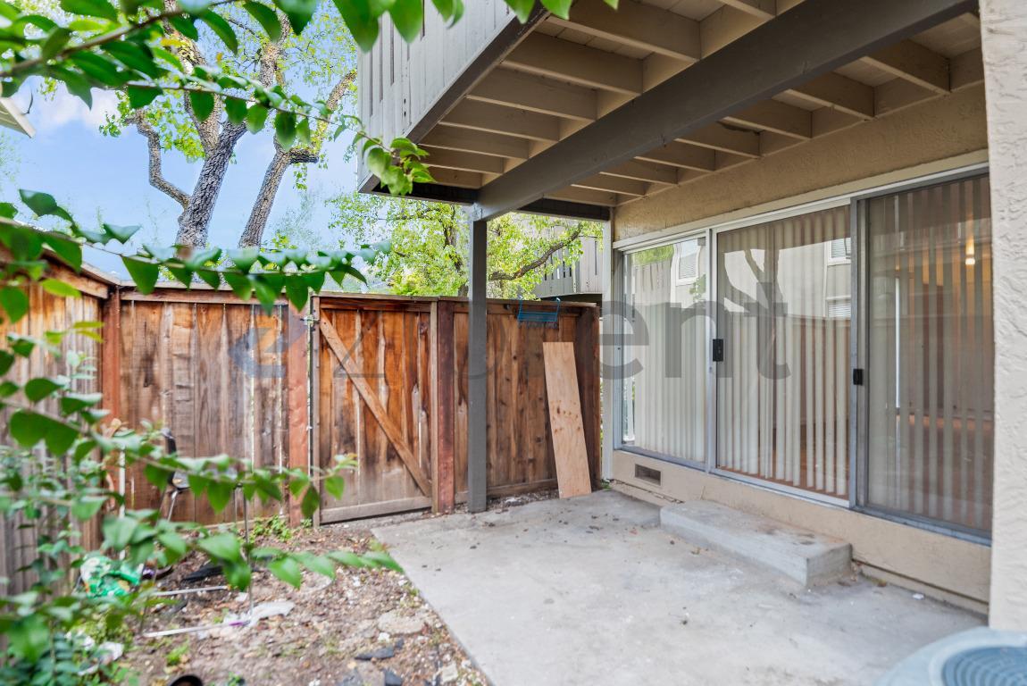 Building Photo - 51 Massolo Dr