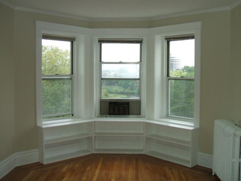 Building Photo - 80 Fenway