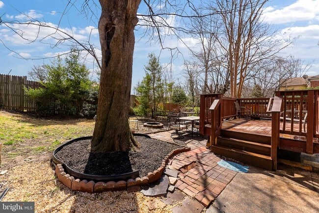 Building Photo - 633 Walker Ave