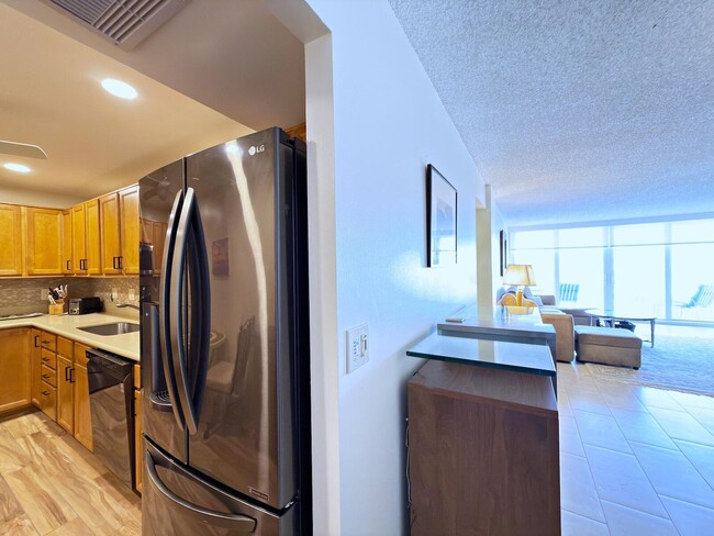 Building Photo - 3546 S Ocean Blvd