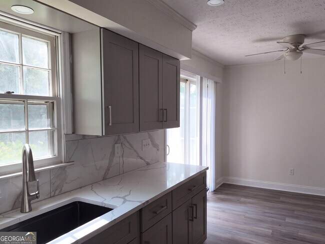 Building Photo - 120 Boley Dr
