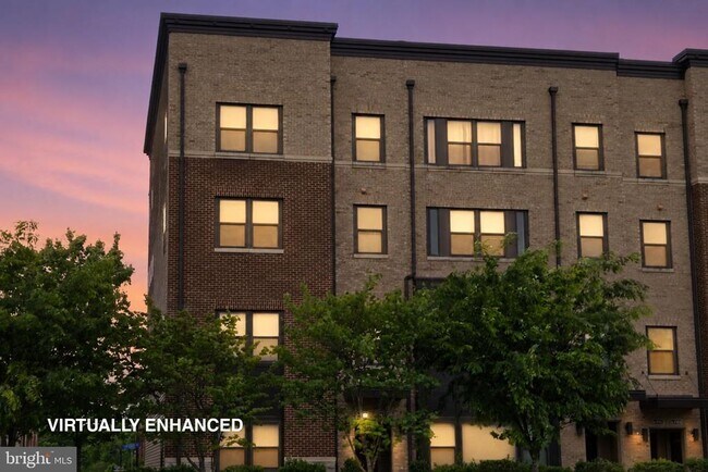 Building Photo - 44768 Tiverton Sq
