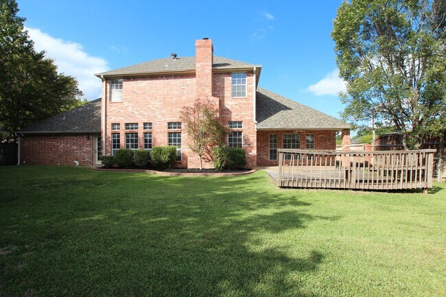 Building Photo - 1202 River Bend Dr