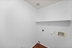 Building Photo - 812 Ericville Dr