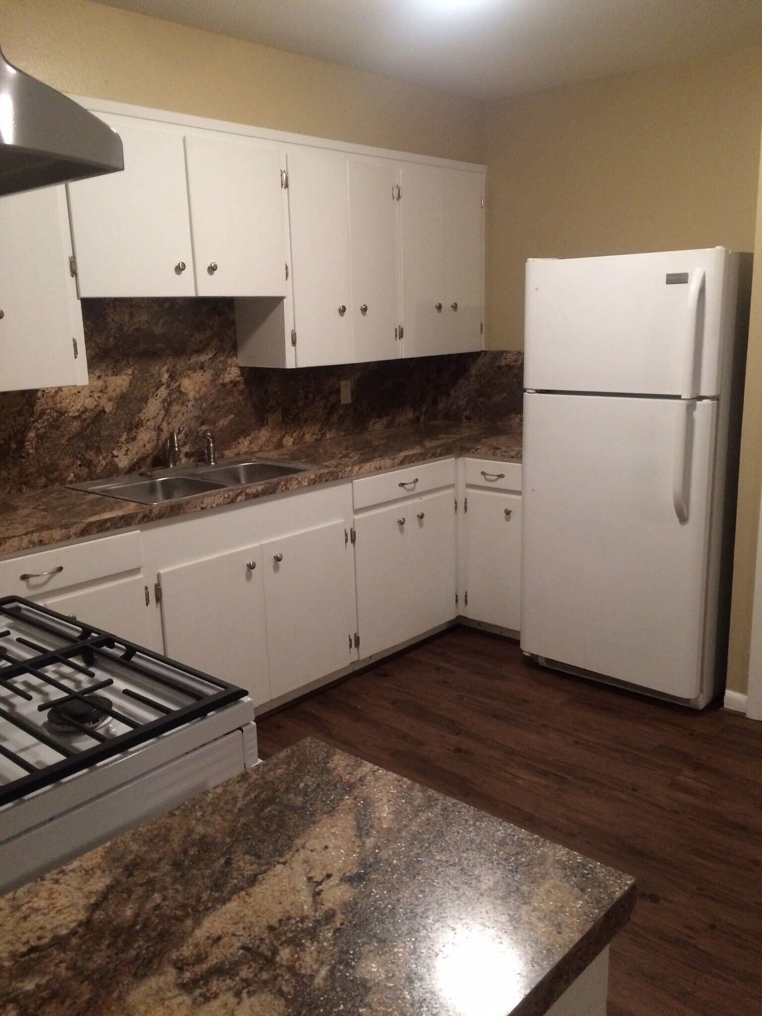 Building Photo - 221 Mitchell St