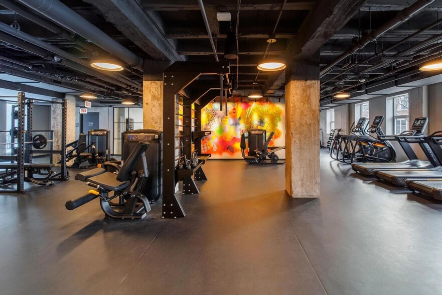 Building Photo - 150 N Ashland Ave