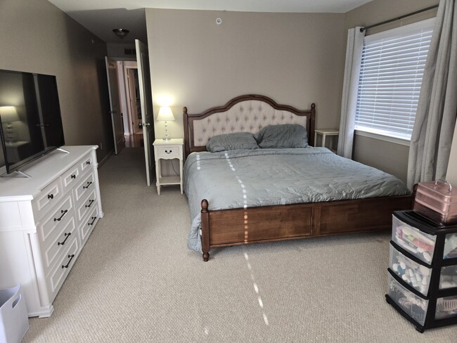 Building Photo - 6725 Boulder Pointe Dr