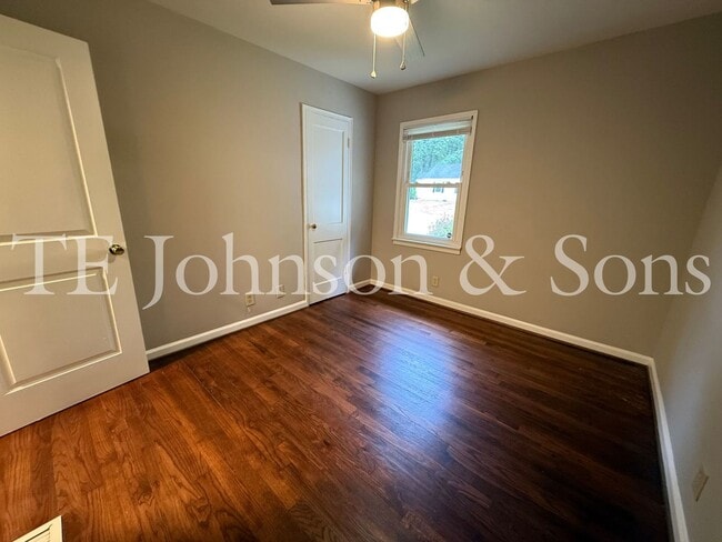 Building Photo - A Great Home Is Waiting For You!