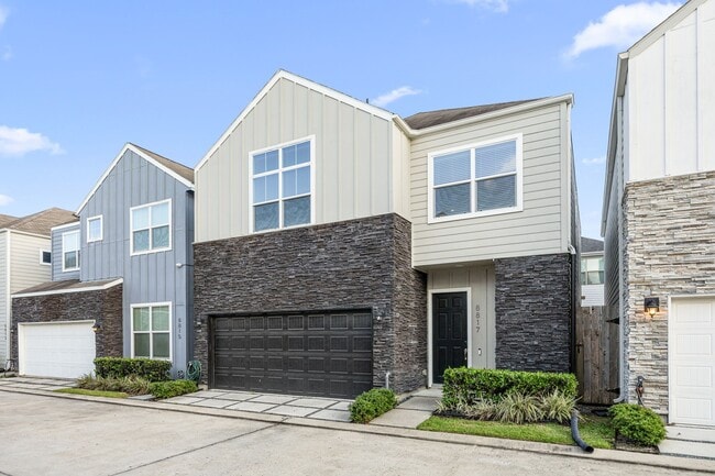 Building Photo - 8817 Hollister Pine Ct