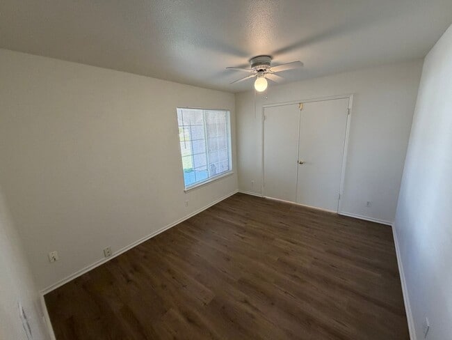 Building Photo - 1424 Via Rosa