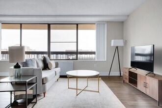 Building Photo - 1515 Richmond Hwy