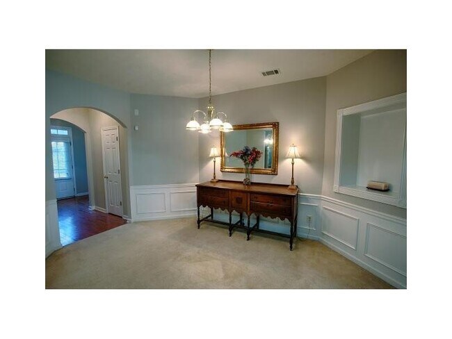 Building Photo - 3816 Dandridge Way NW
