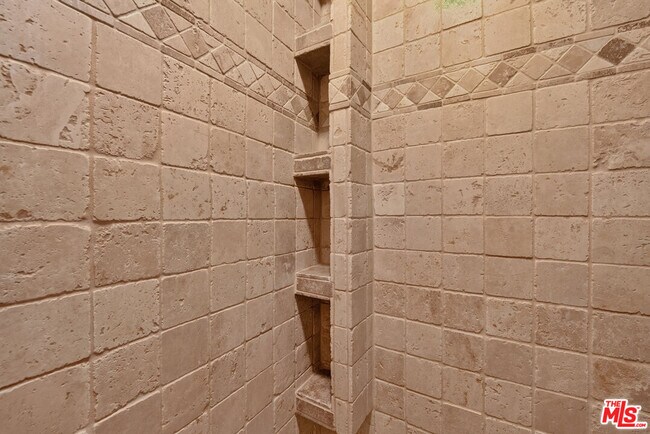 Building Photo - 4170 Madison Ave
