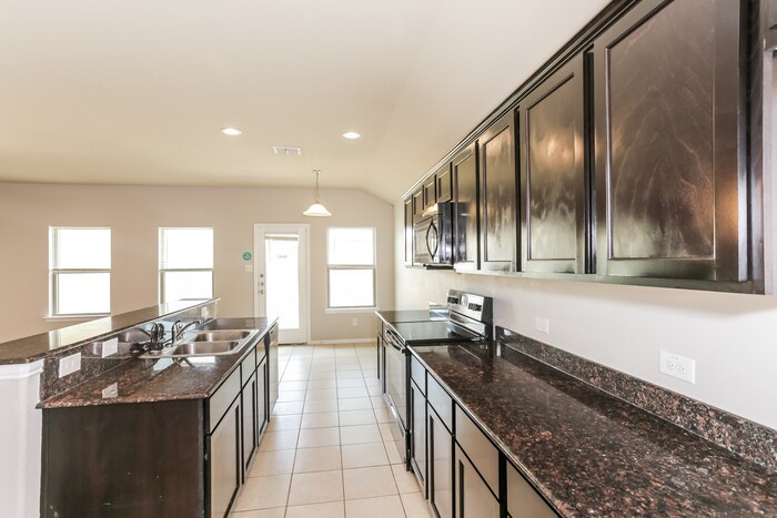 Building Photo - 9124 Abaco Way
