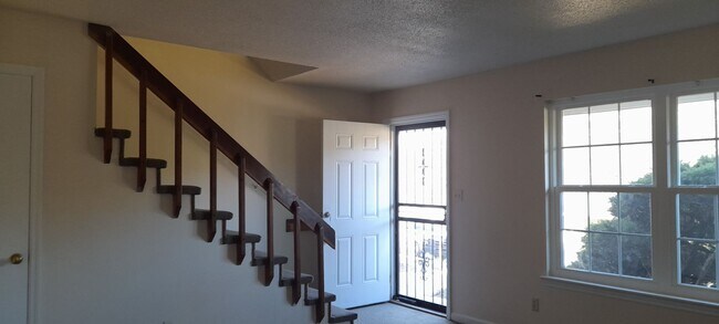 Building Photo - 5234 Donlyn Dr