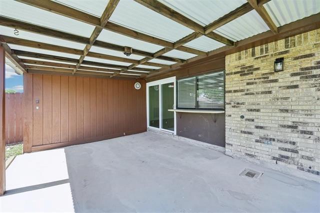 Building Photo - 904 Middle Cove Dr