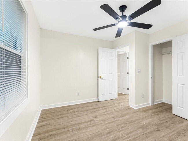 Building Photo - 5794 Pinecrest Rd SW