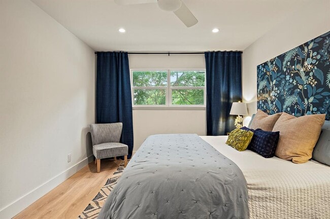 Building Photo - 1206 Hollow Creek Dr