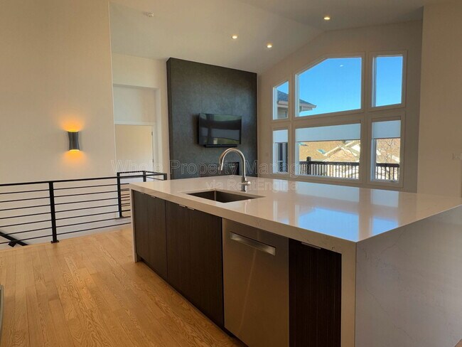 Building Photo - 14973 W 32nd Dr