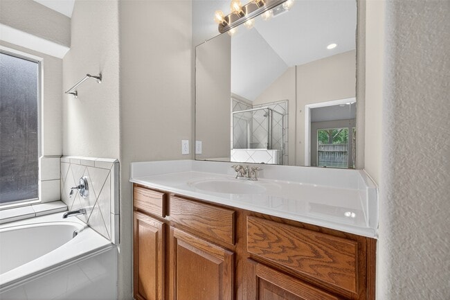 Building Photo - 11250 Muleshoe Ct