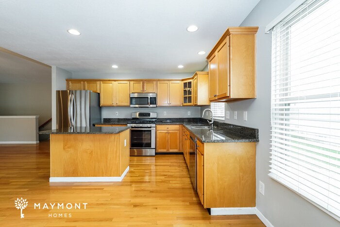 Building Photo - 12896 Pacer Dr