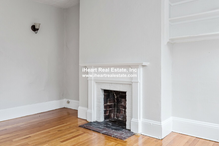 Building Photo - 47 S Russell St