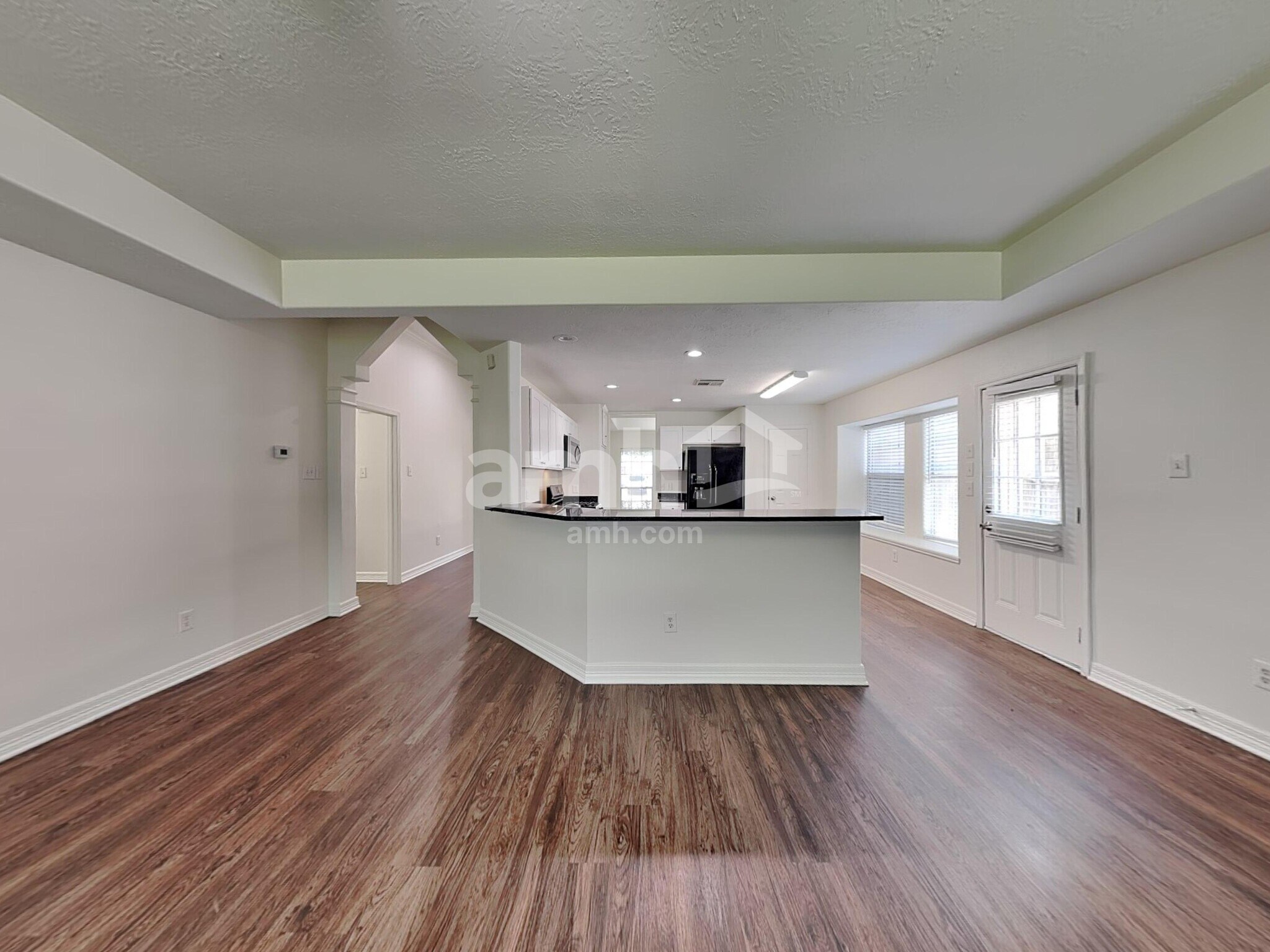 Building Photo - 1830 Arrowhead Ct
