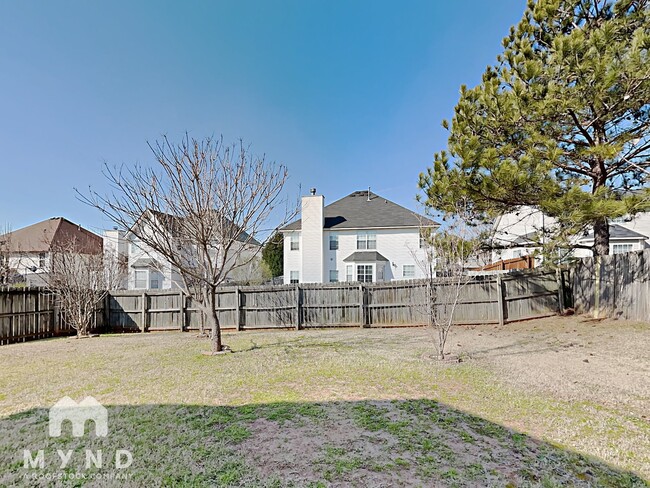 Building Photo - 515 Gardinia Dr