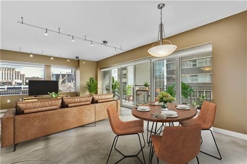 Building Photo - 800 Brazos St