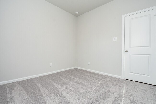 Building Photo - 16493 Moss Ln
