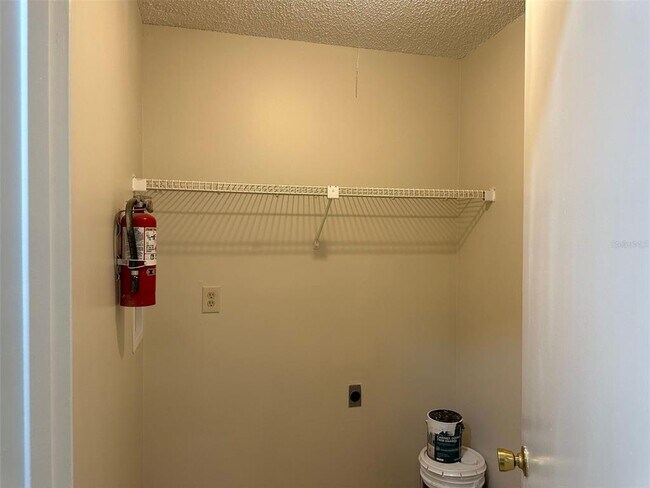 Building Photo - 718 Sugar Bay Way