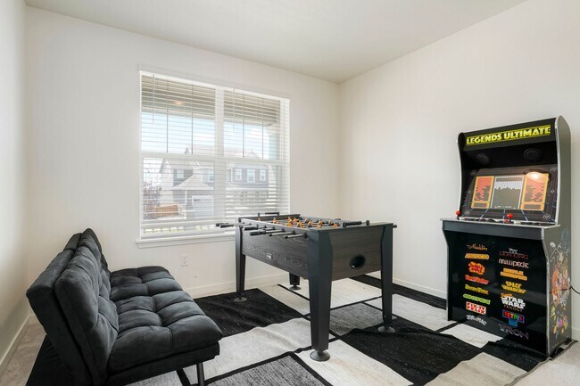 Building Photo - Two Story Home in Reunion