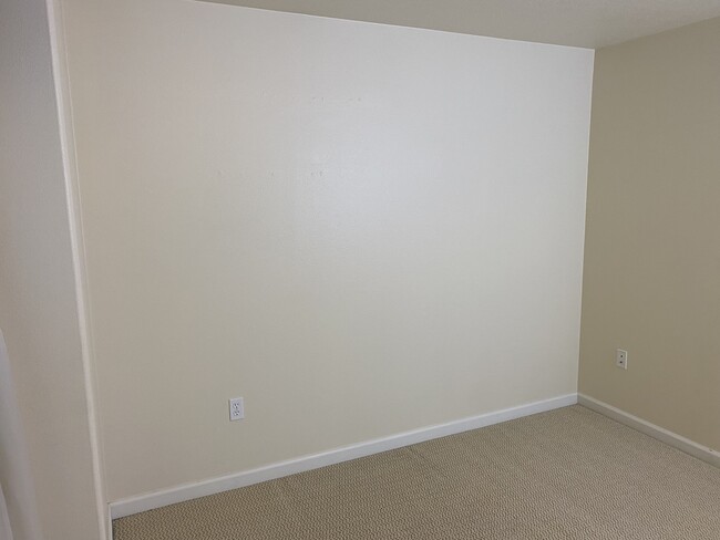 Building Photo - 10789 SW Canterbury Ln